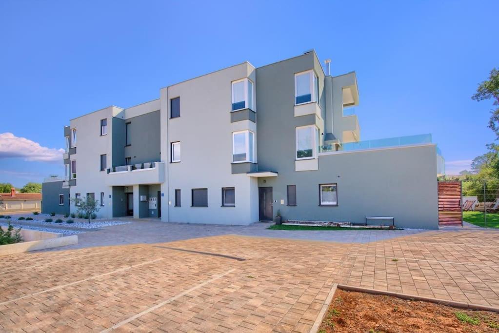 Apartment Sunrise Fuer 6 Personen In Pula-Stinjan Ngoại thất bức ảnh